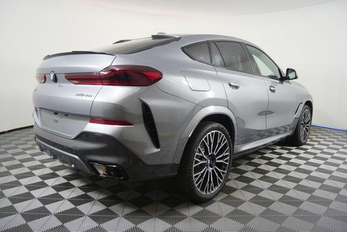 Skyscraper Grey Metallic 2027 BMW X6 xDrive40i