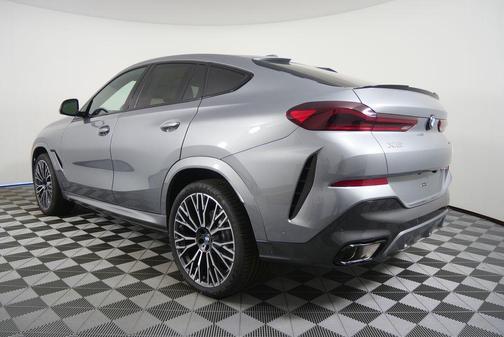 Skyscraper Grey Metallic 2027 BMW X6 xDrive40i