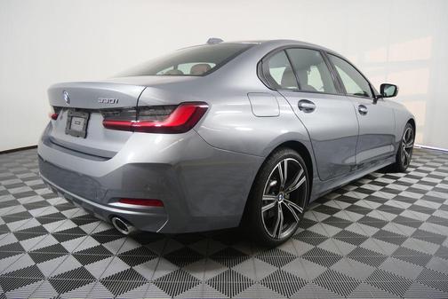 Skyscraper Grey Metallic 2023 BMW 330 330i