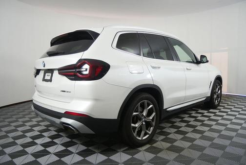 Mineral White Metallic 2022 BMW X3 xDrive30i