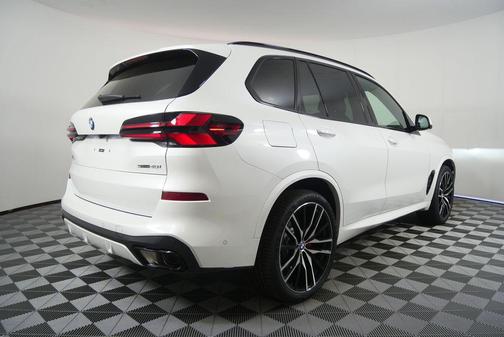Mineral White Metallic 2026 BMW X5 sDrive40i