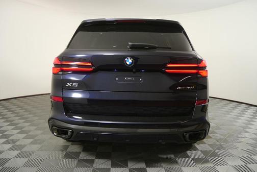 Carbon Black Metallic 2026 BMW X5 xDrive40i