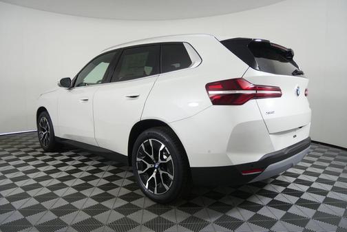 Mineral White Metallic 2026 BMW X3 30 xDrive