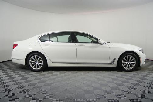 Alpine White 2018 BMW 740 xDrive