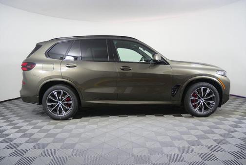 Manhattan Green Metallic 2026 BMW X5 xDrive40i