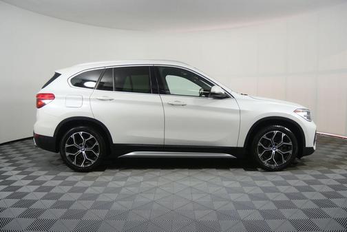 Mineral White Metallic 2021 BMW X1 xDrive28i