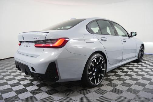 2026 BMW 330 i