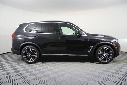 Black Sapphire Metallic 2026 BMW X5 xDrive40i
