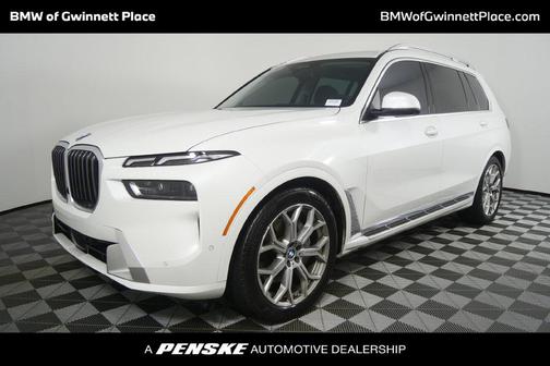 Mineral White Metallic 2024 BMW X7 xDrive40i