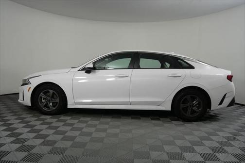 2022 Kia K5 LX