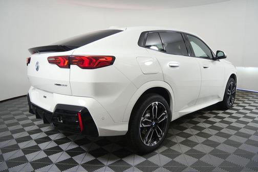 2026 BMW X2 xDrive28i