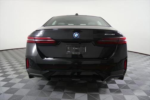 2025 BMW i5 xDrive40