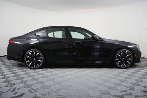 2025 BMW i5 xDrive40