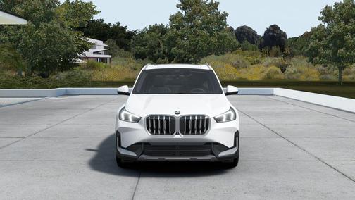 Mineral White Metallic 2026 BMW X1 xDrive28i
