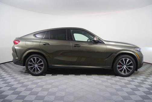 Manhattan Green Metallic 2024 BMW X6 xDrive40i