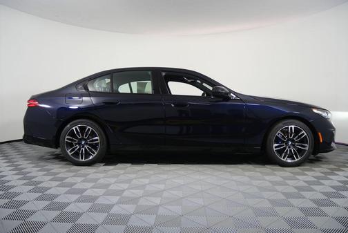 2026 BMW 530 i xDrive