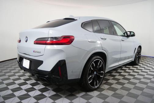 2023 BMW X4 M40i