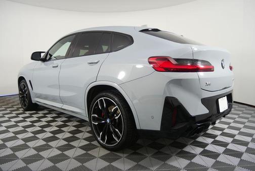 2023 BMW X4 M40i