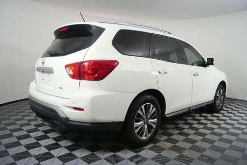 2018 Nissan Pathfinder SL