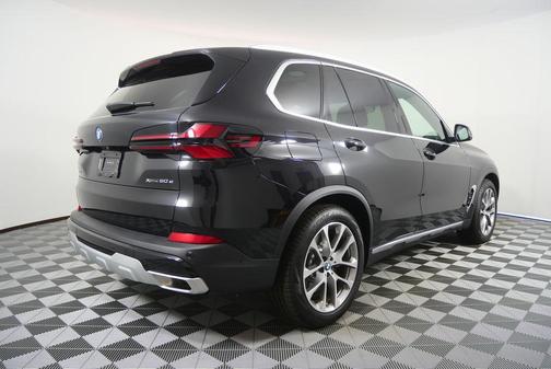 Black Sapphire Metallic 2026 BMW X5 PHEV xDrive50e