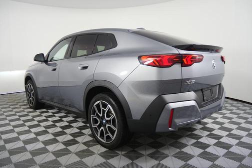 2025 BMW X2 xDrive28i