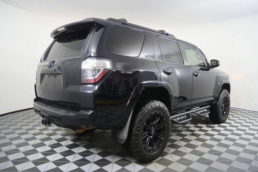 Midnight Black Metallic 2017 Toyota 4Runner SR5
