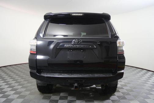 Midnight Black Metallic 2017 Toyota 4Runner SR5