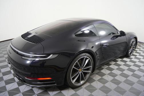 2022 Porsche 911 Carrera