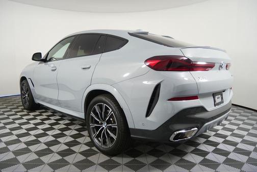 2025 BMW X6 xDrive40i