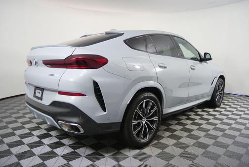 2025 BMW X6 xDrive40i