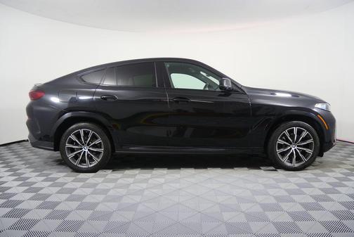 2025 BMW X6 xDrive40i