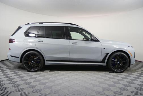 2026 BMW X7 M60i