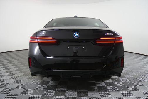 Black Sapphire Metallic 2026 BMW i5 M60