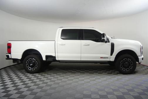 Star White Metallic Tri-Coat 2025 Ford F-250 Platinum