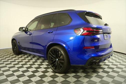 2024 BMW X5 M60i