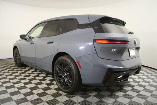 2026 BMW iX xDrive60