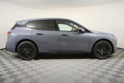 2026 BMW iX xDrive60