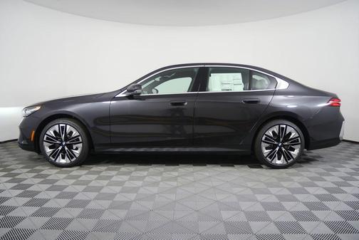 2026 BMW 530 530i