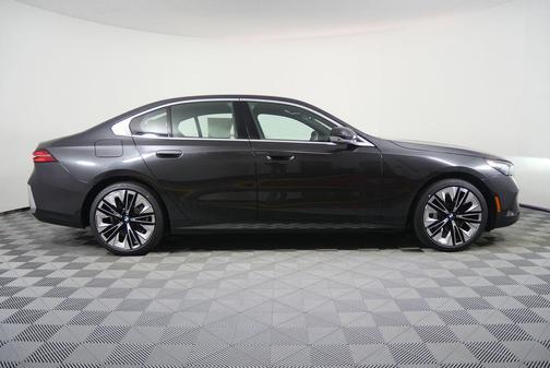 2026 BMW 530 530i