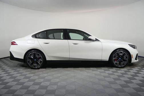 2025 BMW i5 xDrive40