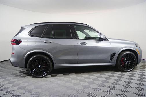 Skyscraper Grey Metallic 2026 BMW X5 xDrive40i