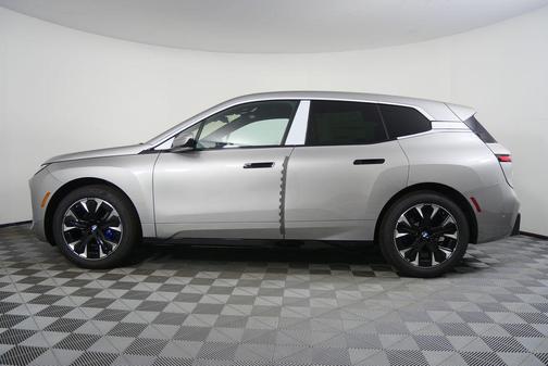 2026 BMW iX xDrive45