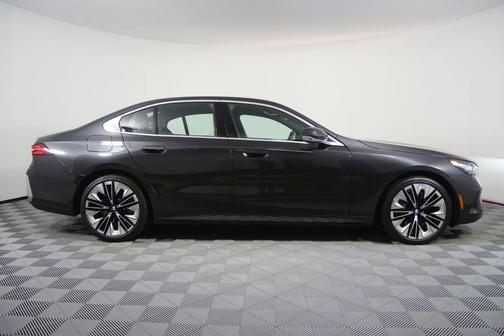 2025 BMW 540 xDrive