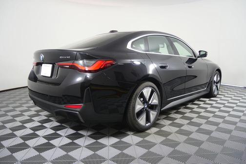 Black Sapphire Metallic 2026 BMW i4 Gran Coupe eDrive40