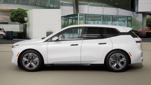 2026 BMW iX xDrive45