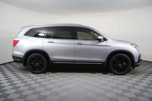 2022 Honda Pilot Touring 8-Passenger