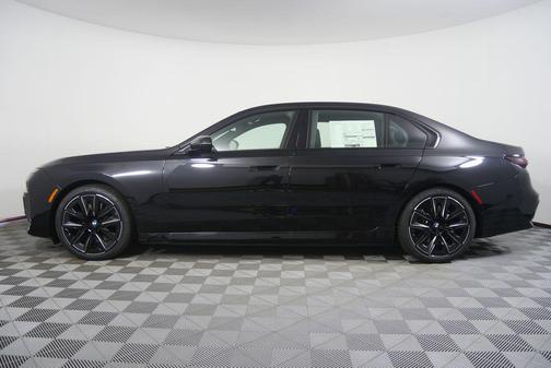 Black Sapphire Metallic 2026 BMW i7 xDrive60