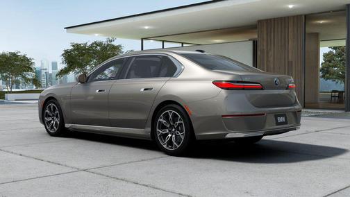 Oxide Grey Metallic 2026 BMW i7 eDrive50