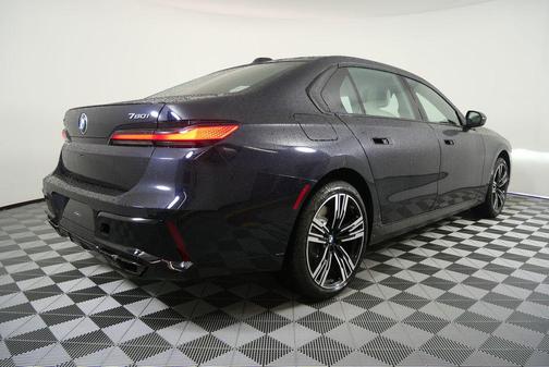 2025 BMW 760 i xDrive
