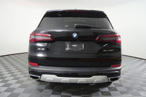 Jet Black 2022 BMW X5 sDrive40i